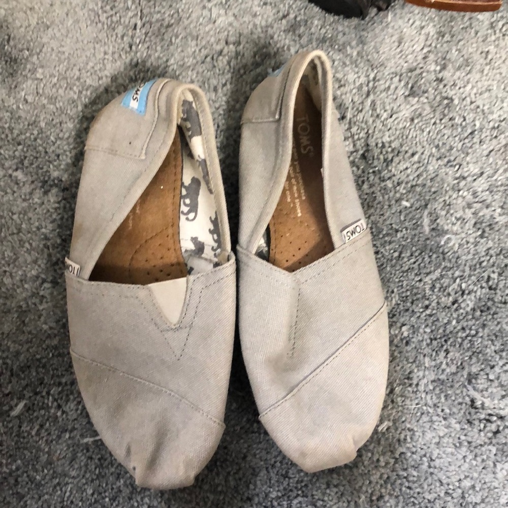 Gray TOMS
